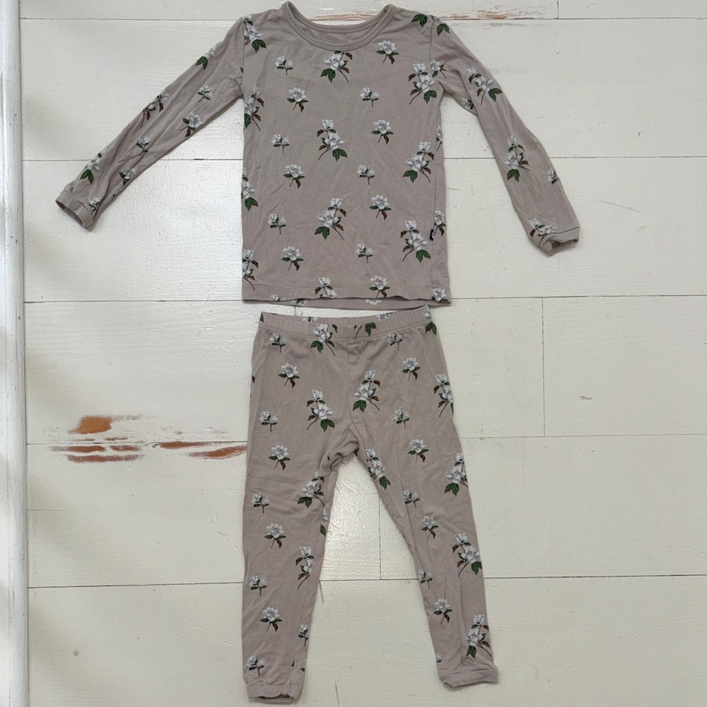 Kyte BABY Taupe Floral Long Sleeve Pajama Set